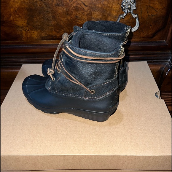 Black sperry duck boots - Picture 3 of 6